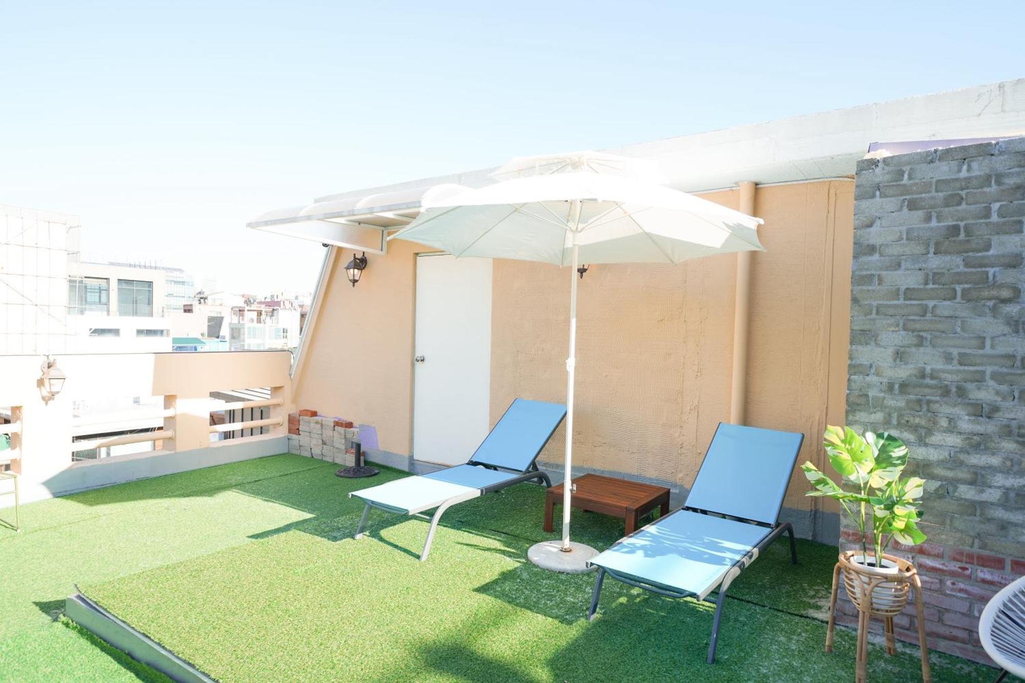 Apartment Hongik Univ Station Romantic Rooftop-house Seoul