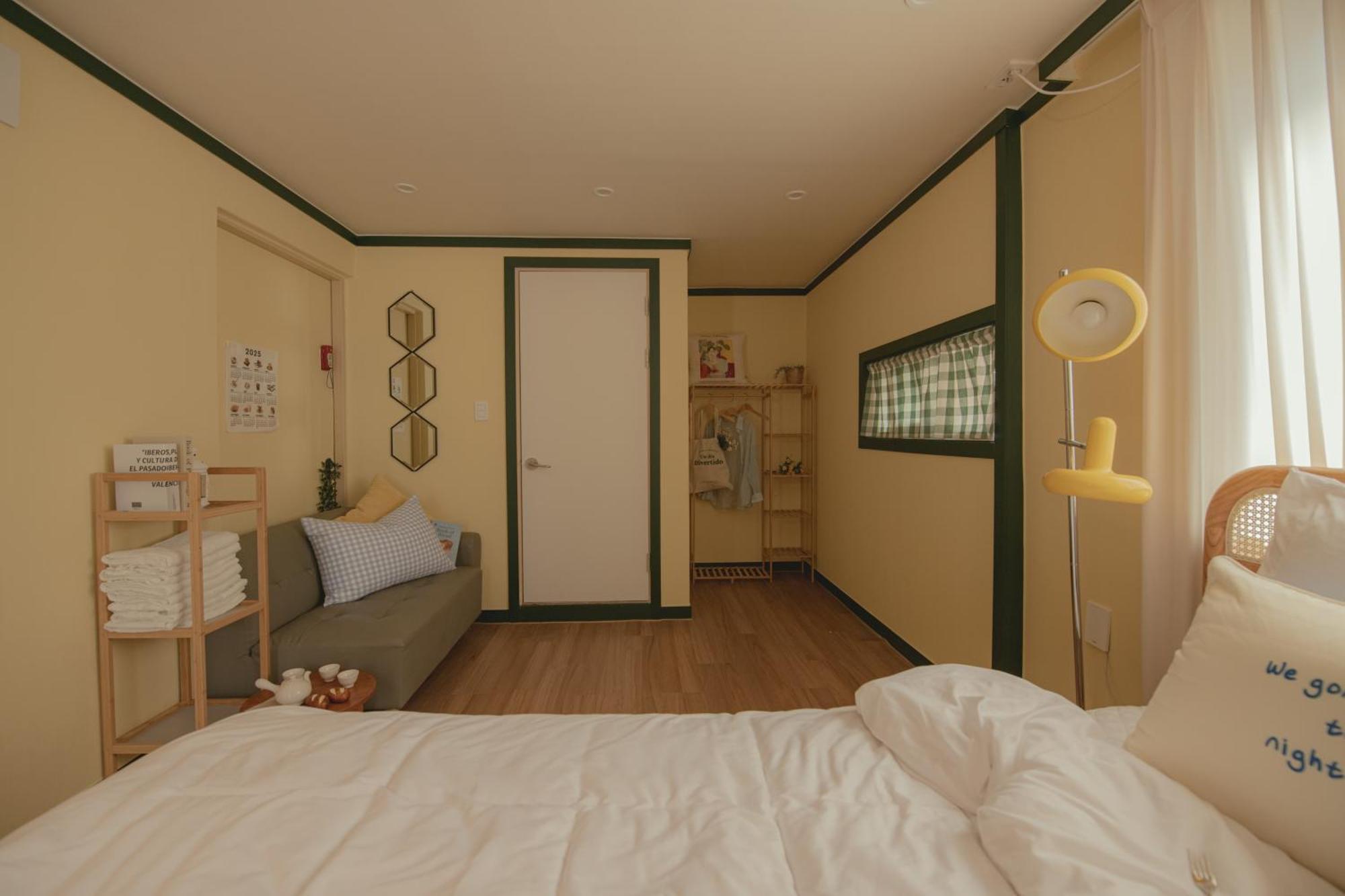 Apartment Hongik Univ Station Romantic Rooftop-house Seoul