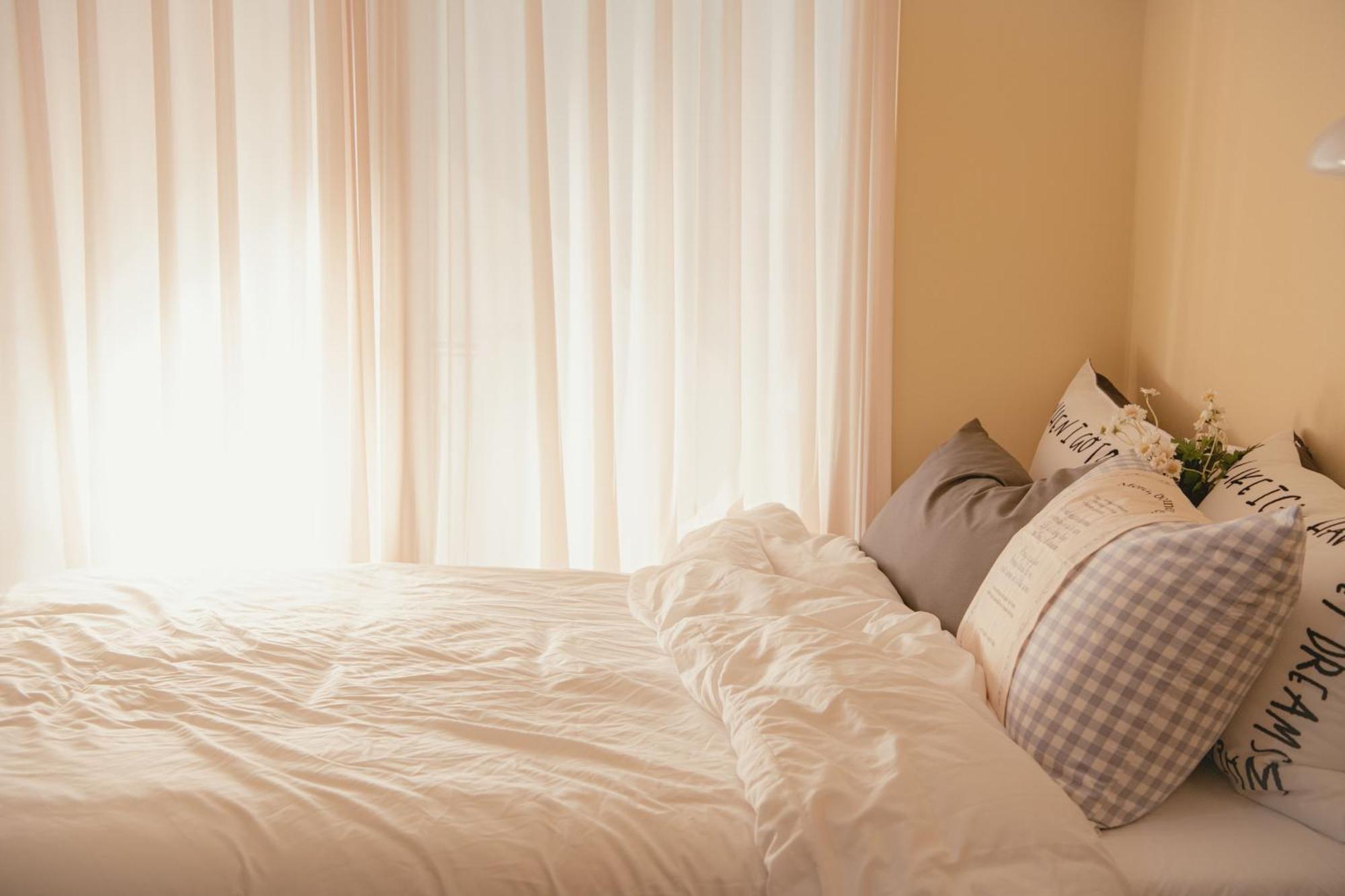 Apartment Hongik Univ Station Romantic Rooftop-house *