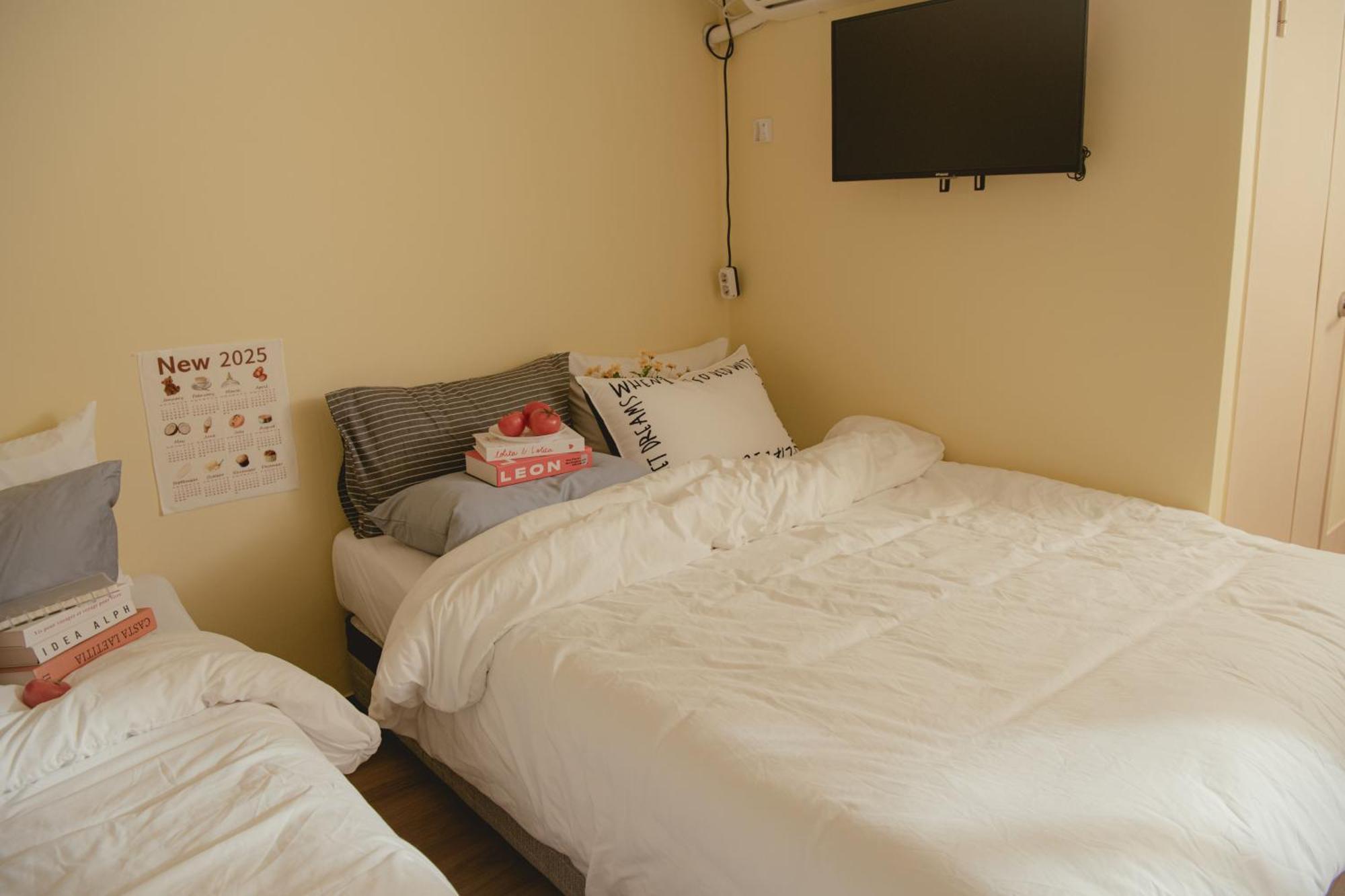Apartment Hongik Univ Station Romantic Rooftop-house